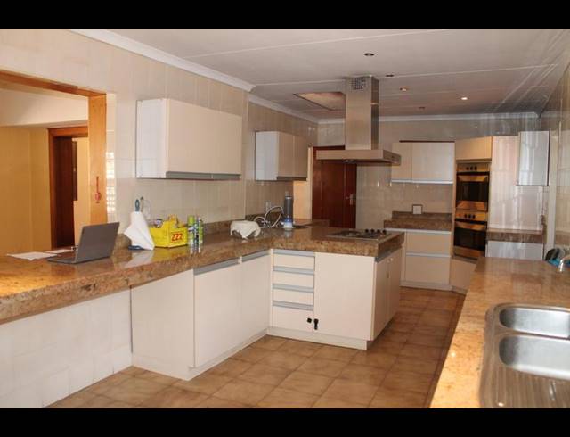 4 BEDROOM HOUSE FOR SALE IN BEDFORDVIEW